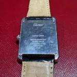 Fond de boîte gravé de la montre Cartier Tank Solo référence 2715.