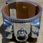 Bracelet Hermès Collier de Chien en cuir mauve et métal argenté, vue principale