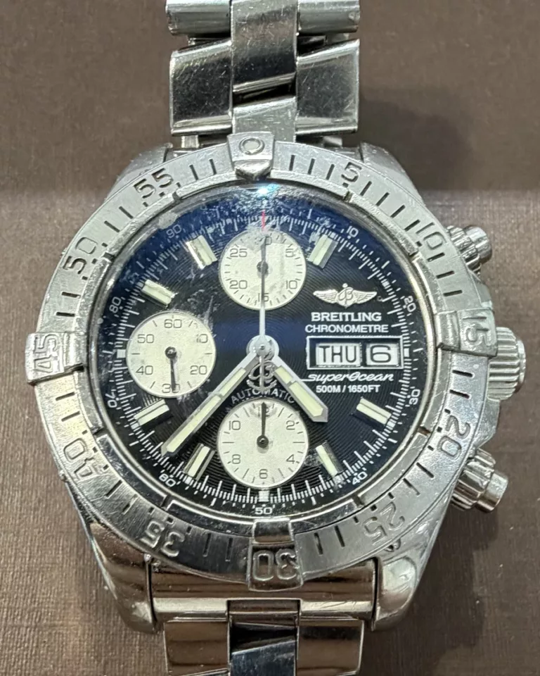 Montre Breitling SuperOcean chronographe II en acier, vue principale