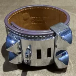 Détail du marquage intérieur du bracelet Hermès Collier de Chien